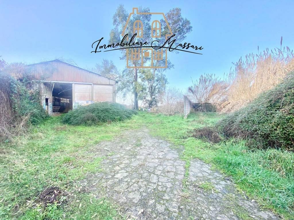 Rustico / Casale di 1150 m² con più di 5 locali a - Vista 2