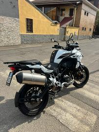 Benelli trk 502x