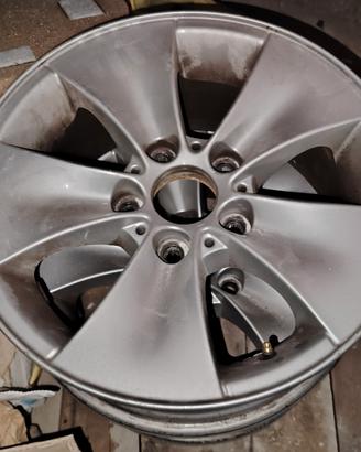 3 cerchi  bmv 320 25€A CERCHIO 