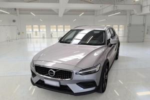 VOLVO V60 CROSS COUNTRY B4 D AWD AUTOM. CORE STATI