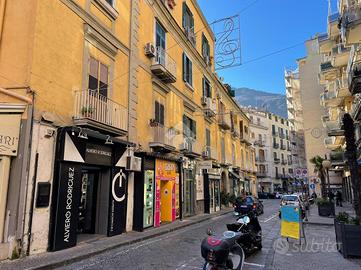 NEGOZIO A CASTELLAMMARE DI STABIA