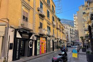 NEGOZIO A CASTELLAMMARE DI STABIA