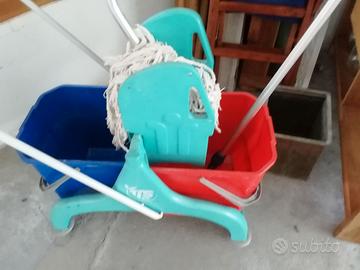 Carrello professionale lavapavimenti con mocio