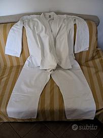 karategi Kabuki uomo altezza 1,80 m circa