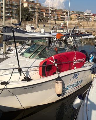 Barca fuoribordo pesca KARNIC 8 METRI Fisherman