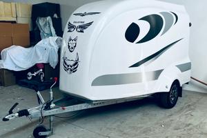 Rimorchio per trasporto moto