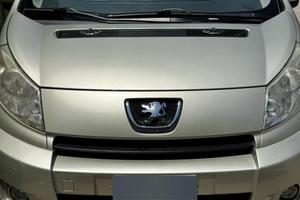 Peugeot Expert 9 posti passo lungo