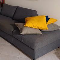 Divano VIMLE IKEA con poggia piedi contenitore