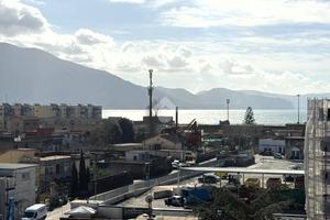 3 LOCALI A TORRE ANNUNZIATA