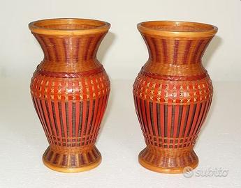 2 antichi vasi in Bamboo e fibre intrecciate
