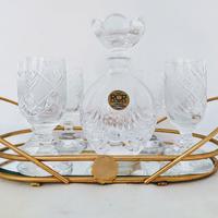 vassoio specchio con bicchieri cristallo 