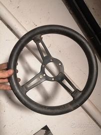 volante sportivo d'epoca MOMO GT