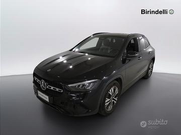 MERCEDES-BENZ GLA (H247) - GLA 200 d Auto
