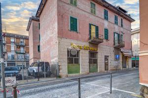 3 LOCALI A CIVITAVECCHIA