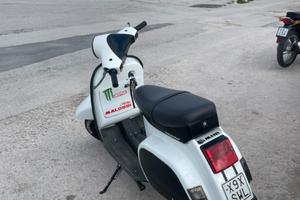 Vespa hp4 50
