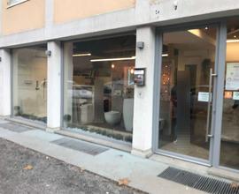NEGOZIO CON PARCHEGGIO - TRENTO
