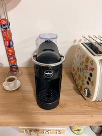 Macchina del caffè lavazza a modo mio