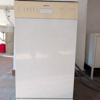 Lavastoviglie SMEG libera installazione compatta
