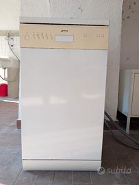Lavastoviglie SMEG libera installazione compatta