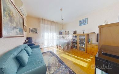 Bilocale con balcone