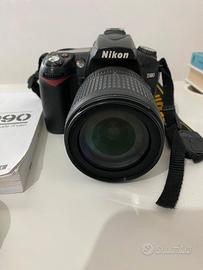 Nikon Reflex D90 con obiettivo 18-105mm