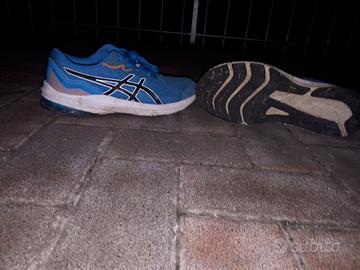 Asics azzurre n.40.