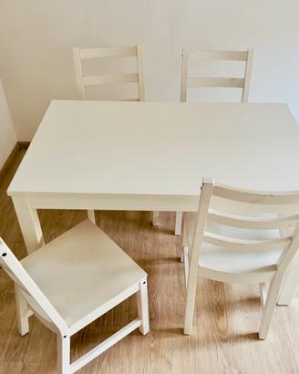 Tavolo allungabile IKEA + 4 sedie