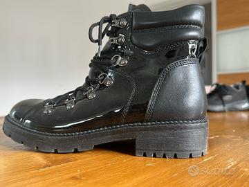 Scarponcini donna vernice