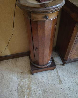 Comodino stile impero in noce primo '80