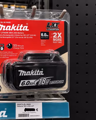 Batteria MAKITA 18v 6 ah nuova