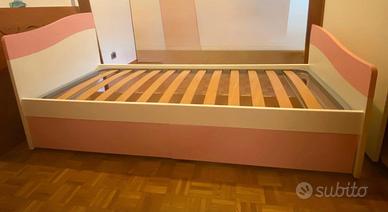Letto singolo con cassettoni