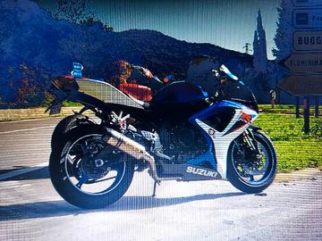 gsx r 600 k7