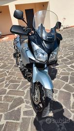 Moto suzuki vstrom 650 del 2004