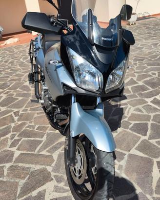 Moto suzuki vstrom 650 del 2004