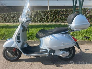 Vespa 250 gts
