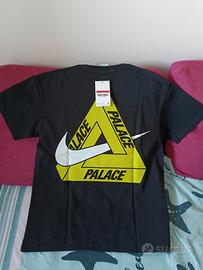 T-shirt Nike x Palace nera
