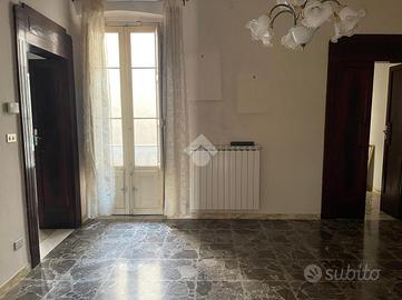 3 LOCALI A GROTTAGLIE