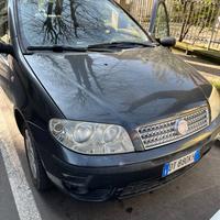 ⸻  Fiat Punto a metano – economica e ancora perfe