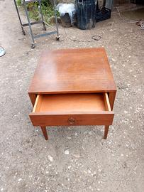 Tavolino in legno