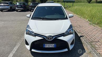 TOYOTA YARIS 1.0 COOL 2016 - 31000 km CERTIFICATI