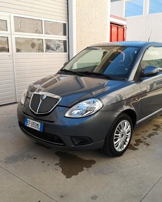 Lancia Ypsilon 1.3 MJT 75 CV Diva