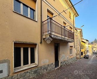 CASA SEMINDIPENDENTE A MONTÙ BECCARIA