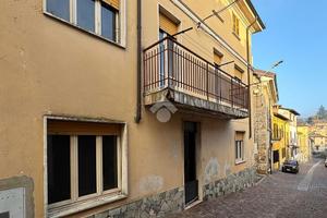 CASA SEMINDIPENDENTE A MONTÙ BECCARIA