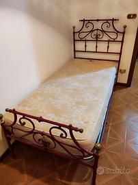 Letto singolo in ferro con rete e materasso inclus
