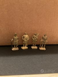 4 soldatini