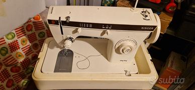 Macchina da cucire Singer 247