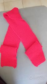 Sciarpa di lana lavorata a mano