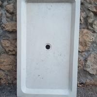 Lavandino in pietra restaurato 