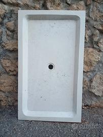 Lavandino in pietra restaurato 