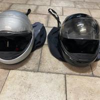 Due caschi modulari BMW